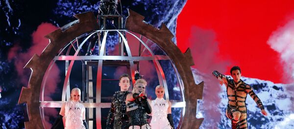  2019 Eurovision şarkı yarışmasında, Filistin bayrağı açan İzlandalı Hatari grubunun  - Sputnik Türkiye