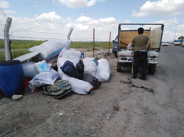 Türkiye'nin en büyük mülteci kampı kapatılıyor: Mültecilerden bazıları Suriye'ye döndü - Sputnik Türkiye