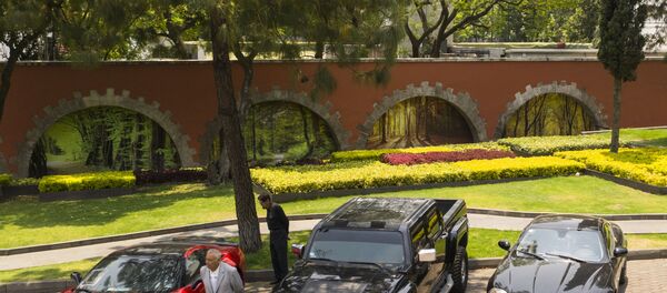 Meksika'da el konulan lüks mallar yoksullar için kültür merkezine dönüştürdüğü devlet başkanlığı konutu Los Pinos'ta satılacak - Sputnik Türkiye