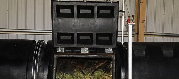 gübreleme işleminin gerçekleştiği tank - Sputnik Türkiye