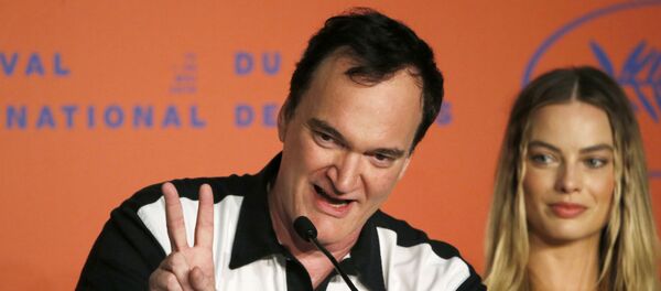 Ünlü yönetmen Quentin Tarantino ve oyuncu Margot Robbie - Sputnik Türkiye