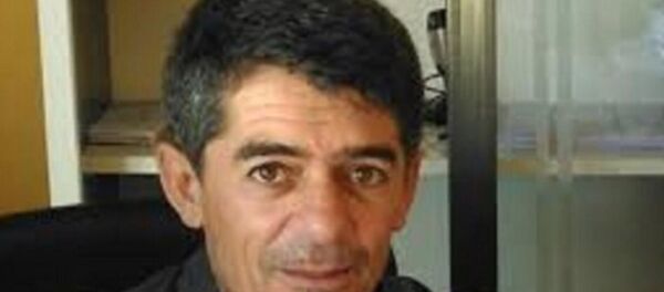 31 Mart yerel seçimlerinde Van’ın Edremit ilçesine bağlı Süphan Mahallesi Muhtarı seçilen Ayhan Komi’nin yerine kayyum atandı. Komi’nin yerine geçen yıl da kayyum atanmıştı. - Sputnik Türkiye