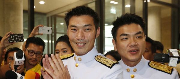 Tayland Kralı darbeden sonra kurulan ilk parlamentoyu açtı - Sputnik Türkiye