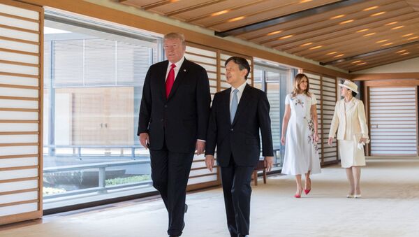 ABD Başkanı Donald Trump, Japonya'nın yeni imparatoru Naruhito ile bir araya geldi. - Sputnik Türkiye