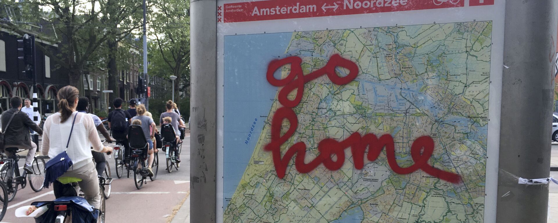 Hollanda'nın başkenti Amsterdam tursit sayısının aşırı arttığının ve ülkenin aşırı kalabalık olduğunu savunuyor. - Sputnik Türkiye, 1920, 30.03.2023