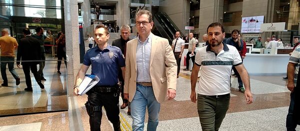 Kadri Gürsel - Sputnik Türkiye