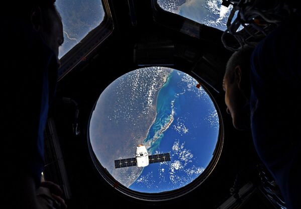 Dragon yük gemisini taşıyan Falcon 9 roketi, Cape Canaveral Hava Kuvvetleri Üssü’nden fırlatıldı. Dragon, Uluslararası Uzay İstasyonu’na yük taşıyor. - Sputnik Türkiye