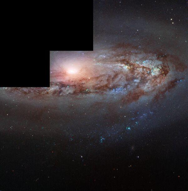 NASA, Samanyolu’na doğru ilerleyen Messier 90 sarmal gökadasının fotoğrafını yayınladı. Messier 90, Başak takımyıldızında, bizden tam 60 milyon ışık yılı uzaklığında bulunuyor. - Sputnik Türkiye