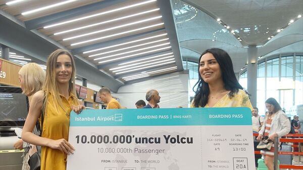 İstanbul Havalimanı'nda 10 milyonuncu yolcu için sürpriz etkinlik - Sputnik Türkiye