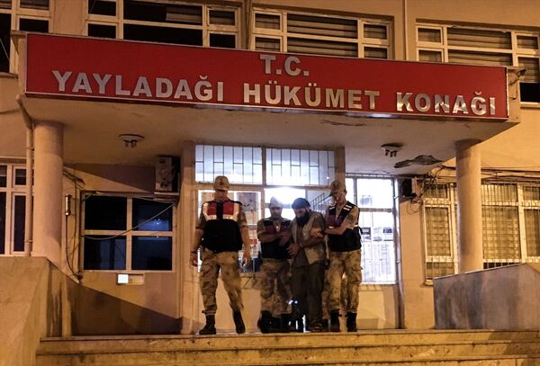 Hatay'da Türkiye'ye girmeye çalışan 3 IŞİD'li yakalandı - Sputnik Türkiye