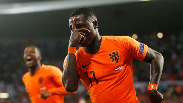 UEFA Uluslar Ligi'nde Hollanda, İngiltere'yi normal süresi 1-1 biten maçın uzatma devrelerinde 3-1 yenerek finalde Portekiz'in rakibi oldu. - Sputnik Türkiye