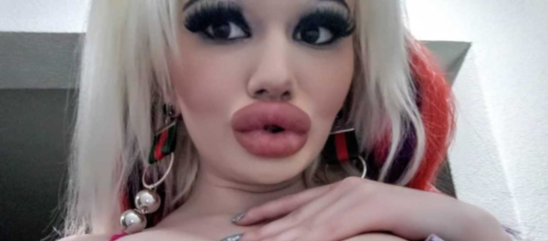 'Barbie'ye benzemek için son 1 yılda 15 ameliyat oldu 'Barbie'ye benzemek için son 1 yılda 15 ameliyat oldu - Sputnik Türkiye