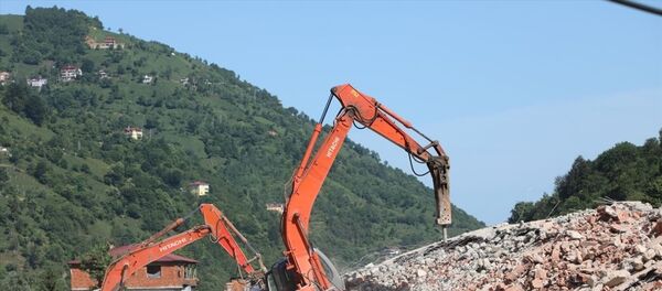 Fırtına Vadisi'nde kaçak yapıların yıkımına başlandı - Sputnik Türkiye