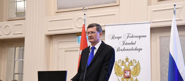 İstanbul'da Rusya Günü kutlamasında Rusya İstanbul Başkonsolosu Andrey Podyelışev  - Sputnik Türkiye