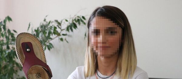 Tacizle suçladıkları kişiye fırlattıkları terlik, 'silah' sayıldı - Sputnik Türkiye