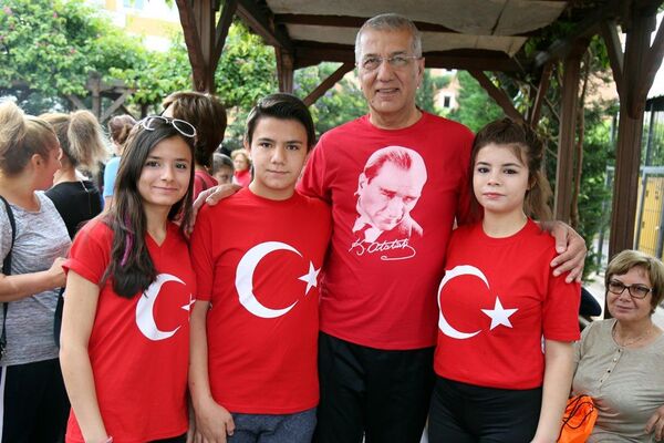 'İzlanda maçının rövanşı Mersin'de yapılsın' kampanyası - Sputnik Türkiye