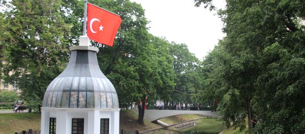 Etkinlik kapsamında, Minyatür Türkiye sergisi organize edildi. Sergide Kız Kulesi, Topkapı Sarayı, Kapadokya, Aspendos, Boğaz gösterildi. - Sputnik Türkiye