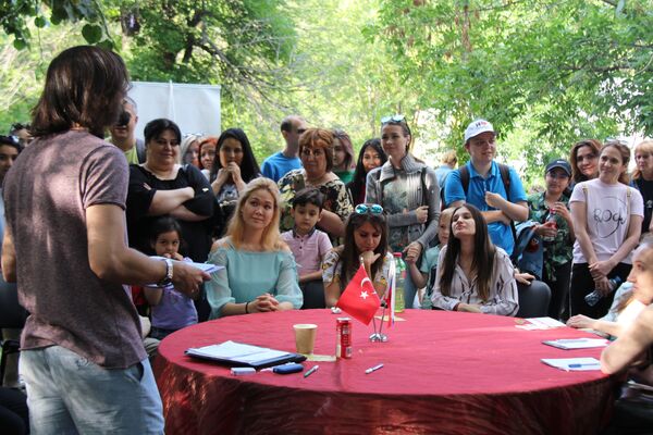 Moskova'daki Türkiye festivali kapsamında türkçe dersler. - Sputnik Türkiye