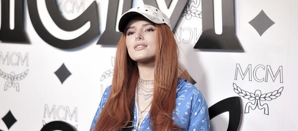 ABD'li oyuncu ve şarkıcı Bella Thorne - Sputnik Türkiye