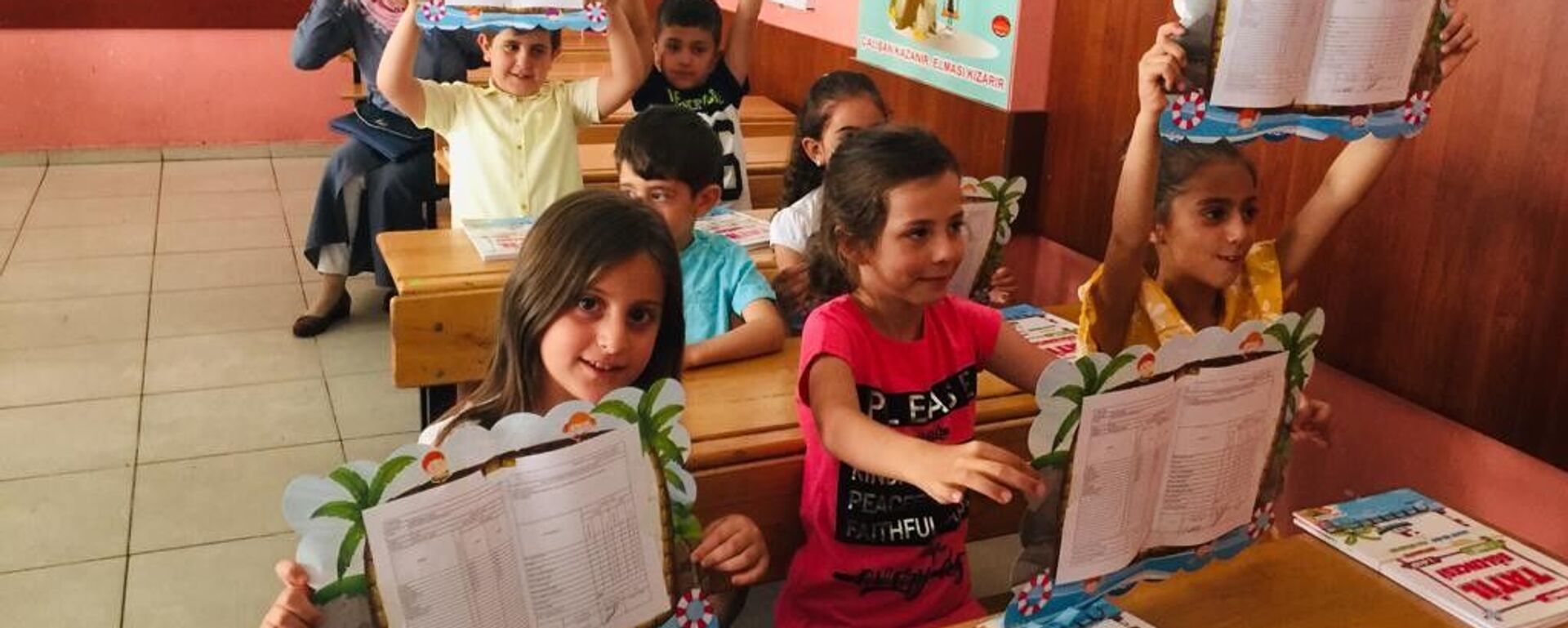 İlkokul, sınıf, öğrenci - Sputnik Türkiye, 1920, 01.11.2025