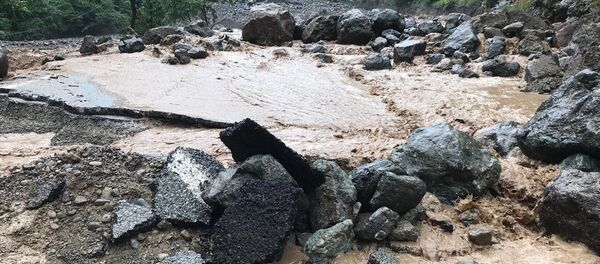 Trabzon'da meydana gelen sel ve HES borusu patlaması sonucunda 6 kişi hayatını kaybetti. Kaybolan 4 kişiyi arama çalışmaları devam ediyor. - Sputnik Türkiye