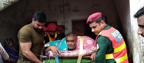 300 kiloluk obez adam askeri helikopterle hastaneye kaldırıldı - Sputnik Türkiye