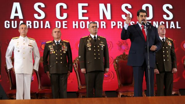 Nicolas Maduro başkanlık muhafızları terfi töreninde - Sputnik Türkiye