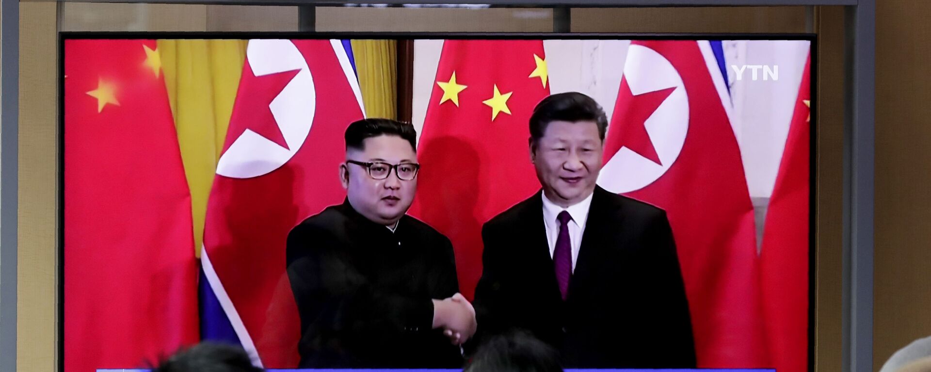 Kuzey Kore Devlet Başkanı Kim Jong-un ve Çin Devlet Başkanı Şi Cinping - Sputnik Türkiye, 1920, 16.12.2023