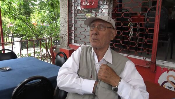 94 yaşındaki Hüseyin Ç., kendisine yakınlık gösteren kadın tarafından 700 bin TL dolandırıldı - Sputnik Türkiye
