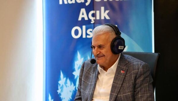 AK Parti İstanbul Büyükşehir Belediye Başkan Adayı Binali Yıldırım, radyo ortak programına katılarak soruları yanıtladı.  - Sputnik Türkiye
