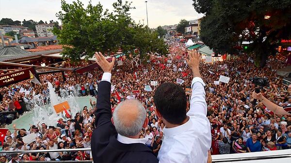 CHP Genel Başkanı Kemal Kılıçdaroğlu ile CHP İstanbul Büyükşehir Belediye Başkan Adayı Ekrem İmamoğlu  - Sputnik Türkiye
