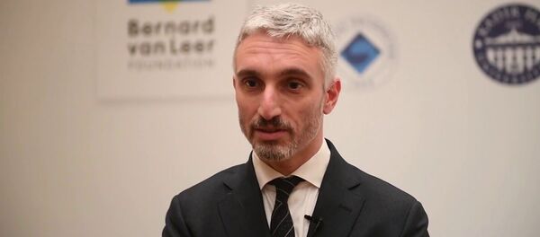 Yiğit Aksakoğlu - Sputnik Türkiye