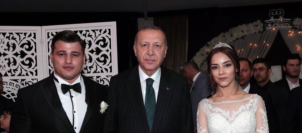 Rıza Kayaalp evlendi - Sputnik Türkiye