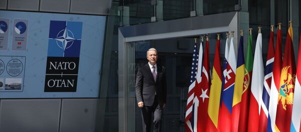 Milli Savunma Bakanı Hulusi Akar, NATO Savunma Bakanları Toplantısı’nın ikinci gün oturumuna katılmak üzere NATO Karargahı’na geldi. - Sputnik Türkiye