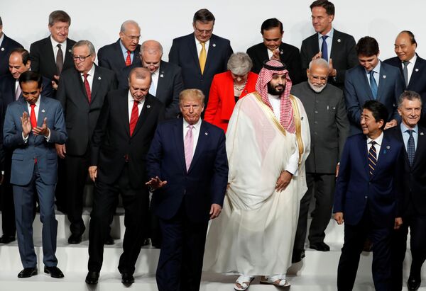 G20 zirvesi başladı: Aile fotoğrafı çekildi G20 zirvesi başladı: Aile fotoğrafı çekildi - Sputnik Türkiye