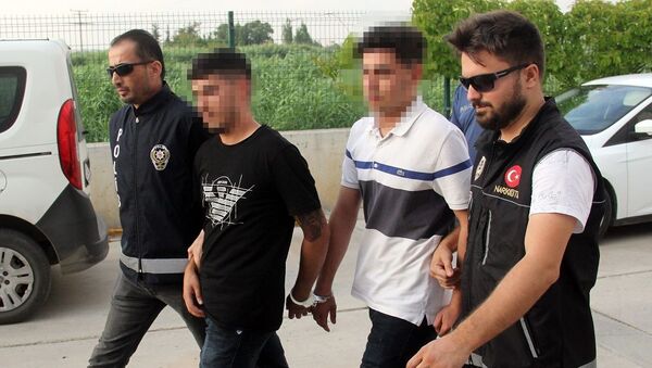 uyuşturucu kullanımına özendirdikleri iddia edilen dizi oyuncuları - Sputnik Türkiye