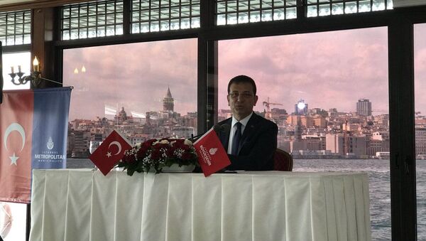 İmamoğlu: İstanbul’un St. Petersburg’la olan kardeş şehir sözleşmesini geliştirmeyi ve başka Rus şehirleriyle işbirliklerini zevkle soruştururum - Sputnik Türkiye
