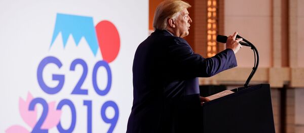 Donald Trump G20 zirvesinde basın toplantısı düzenlerken - Sputnik Türkiye
