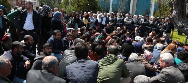 Belediye Başkan Yardımcılığına getirilen AK Partili’nin maaşı çay, simit üzerinden 160 TL yapıldı - Sputnik Türkiye