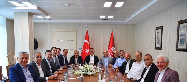 İstanbul Büyükşehir Belediye Başkanı Ekrem İmamoğlu, CHP'li İstanbul ilçe belediye başkanlarıyla bir araya geldi - Sputnik Türkiye