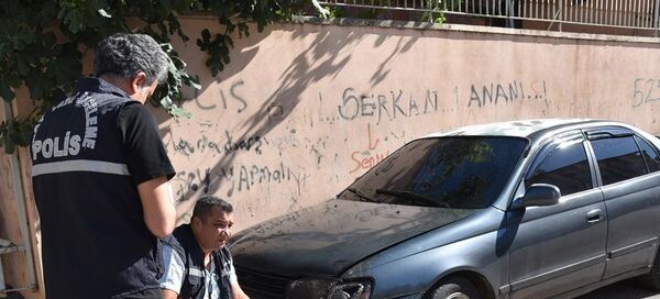 'Mahmut'un otomobili' diye başkasının otomobilini yaktı - Sputnik Türkiye