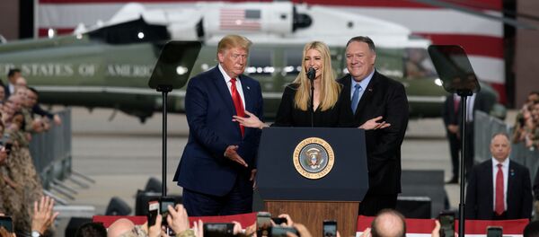 Donald Trump - Ivanka Trump - Mike Pompeo - Sputnik Türkiye