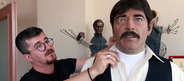  Kemençe çalan android heykel  - Sputnik Türkiye