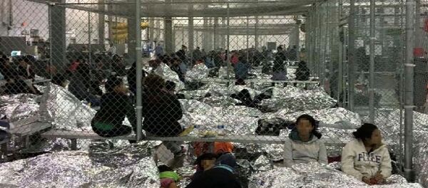 ABD - Meksika sınırı üzerinde kurulan mülteci kampları - Sputnik Türkiye