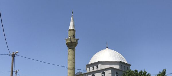‘Hatıra olsun’ diye minareyi adaya taşıdılar - Sputnik Türkiye