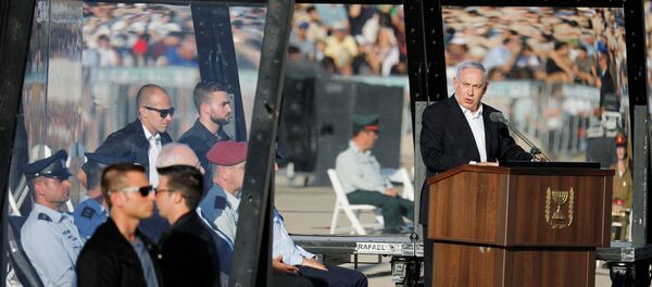İsrail Başbakanı Benyamin Netanyahu Hava Kuvvetleri pilotlarının mezuniyet töreninde - Sputnik Türkiye