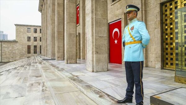 Kuvvet komutanları ve Jandarma Genel Komutanı, Meclise girişlerinde artık Şeref Kapısı'nı kullanamayacak. - Sputnik Türkiye