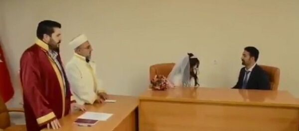 Savcı Sayan, belediye, imam nikahı  - Sputnik Türkiye