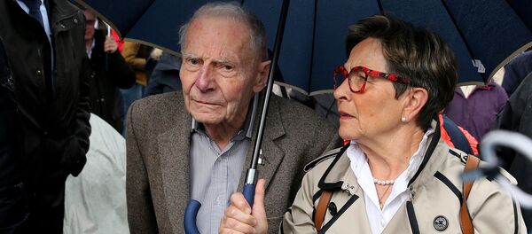 Fransa'da Vincent Lambert hakkındaki ötenazi davası - baba Pierre ve anne Viviane Lambert - Sputnik Türkiye