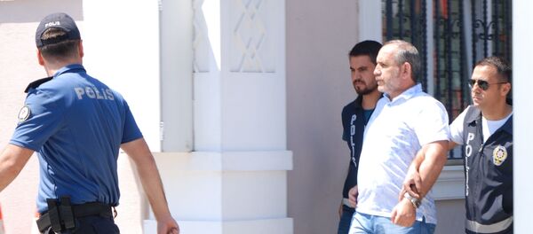 Pendik'te araca saldırı olayı Pendik'te araca saldırı olayı - Sputnik Türkiye